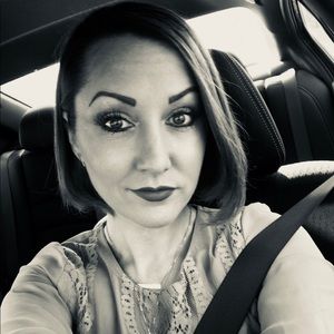 Meet your Posher, Shellie